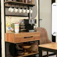 کافه مدرن و مستحکم