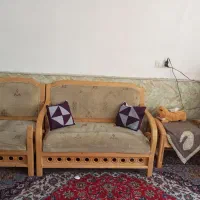 مبل چوبی سالم کم جا|مبلمان خانگی و میز عسلی|نیشابور, دربقاضی|دیوار