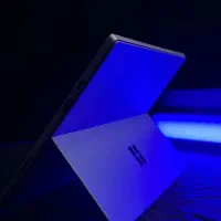 سرفیس پرو ۴ همراه با شارژر و کیبرد