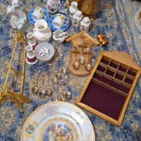 ظرف عتیقه و دیوار کوب و برنجی