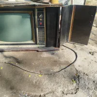 تلویزیون کلکسیونی روشن