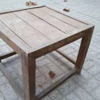یک عدد کرسی سالم