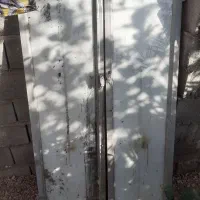 دوتا درب اهنی انباری دوتا پنجره و یه کم درب چوبی|حراج|طبس, |دیوار