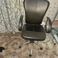 صندلی گردان جک دار