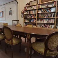 میز نهار خوری ۸ نفره ، با صندلی های مربوطه