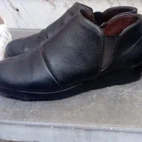 نیم بوت چرم زنانه سایز۴۰