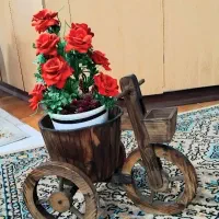 گلدان چوبی طرح سه‌چرخه