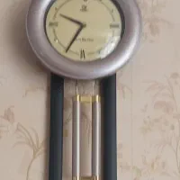 ساعت دیواریی