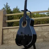 گیتار نو با کاورر