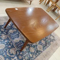 میز جلومبلی قهوه‌ای