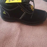 کفش ایمنی آلمانی سایز ۴۳|کیف، کفش، کمربند|زرندیه, |دیوار
