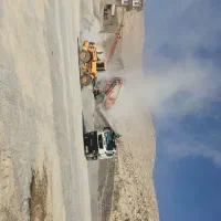 مصالح ساختمانی از معدن آقای میری و آقای داوری