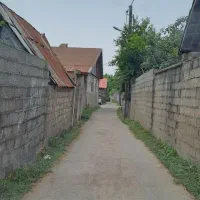 ۱۰۰ متر زمین دارای سند تکبرگ.