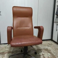صندلی چرم لاژید