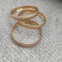 مقداری طلا در حد نو قابل استفاده و سرمایه گزاری|جواهرات|قاهان, |دیوار