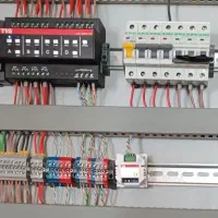 نصب انواع محافظ ولتاژ و چراغ و نور