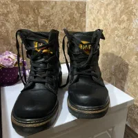 کفش و نیم بوت