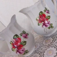 یک جفت پارچ گلسرخی بزرگ دو رو گلدار پنجاه ساله نو