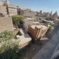 واحد 92 متری/3 بَر نورگیر و پنجره دار/16متر انباری