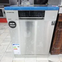 ماشین ظرفشویی 18 نفره هاردستون ایتالیایی در حد نو