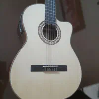 گیتار کلاسیک پیکاپ دار ventura|گیتار، بیس، امپلیفایر|تهران, سازمان برنامه شمالی|دیوار