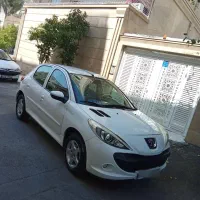 پژو 207  رنگ سفید مدل 90 اتومات، درجه 1|خودرو سواری و وانت|شیراز, نیستان|دیوار