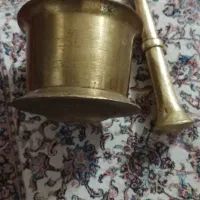 هاون قدیمی|کلکسیون اشیاء عتیقه|شیراز, میانرود|دیوار