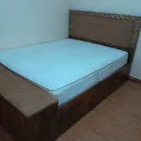 تخت دونفره در حد نو باکنسول و محافظ ضد آب تشک