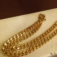 زنجیر کارتیه ۱۷۰ بالای تابلو