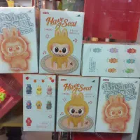 عروسک لبوبو|اسباب‌‌بازی|دهگلان, |دیوار