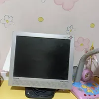 دو عدد مانیتور