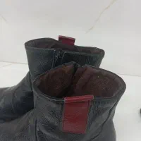 پوتین نو نو|کیف، کفش، کمربند|میانه, |دیوار