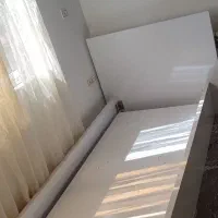 تخت یک نفره
