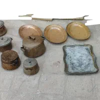 تعدادی وسایل مسی قدیمی