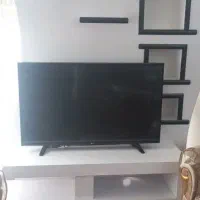 هود ومیز تلویزیون