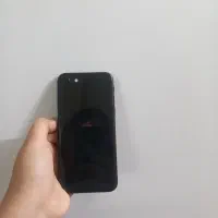 آیفون se 2020