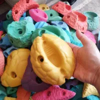 گیره سنگ نوردی کودکان برند کلایمینگ هولد