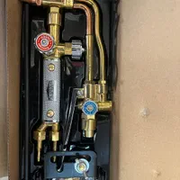 سرپیک برش زینسر شرکتی ، کپسول مانومتر اکسیژن