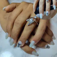 کاشت ناخن در منزل خودم