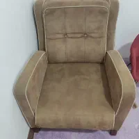 دو عدد مبل تک نفره راحتی کاملا سالم
