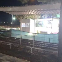 تخت و آلاچیق
