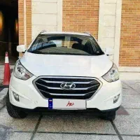 توسان 2012 درحد برگه کارشناسی عکس بعد