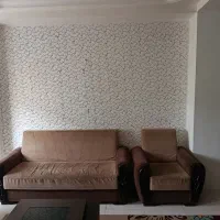 مبل ۷ نفره راحتی همراه میز وسط ۸۰۰۰۰۰۰ تومان|مبلمان خانگی و میز عسلی|بندر انزلی, ساحل قو|دیوار