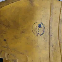 چکمه سالم.مارکدار هست.شماره ۴۴-۴۳