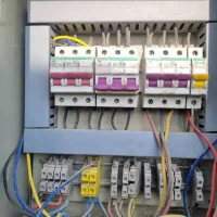 برق کار صنعتی