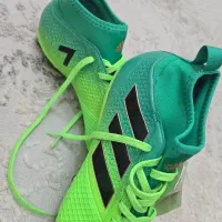 کفش ورزشی فوتبالی چمنی