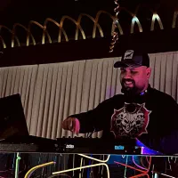 دیجی dj متناسب با بودجه شما