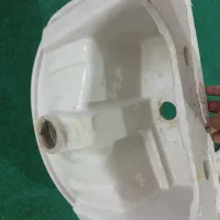 روشویی سرویس بهداشتی