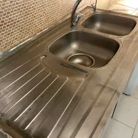 سینک دو‌ لگنه همرا با شیر و شیر تسویه اب