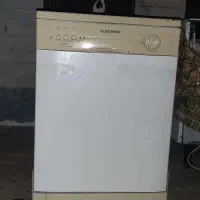 ماشین ظرفشویی بزرگ